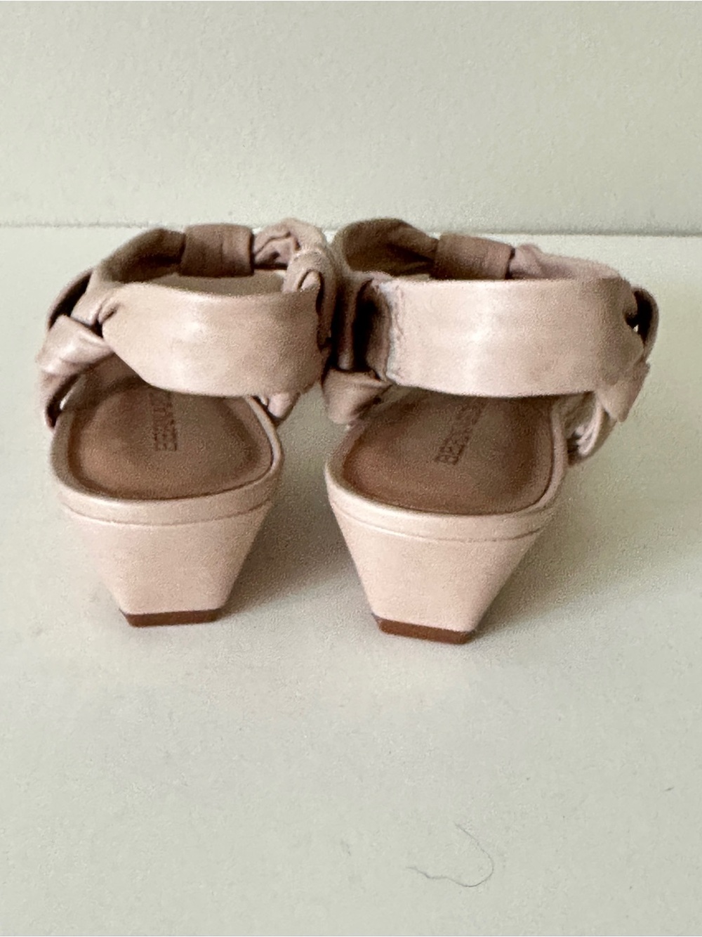 Bernardo Winifred Demi-wedge Blush Leather Knotted Women's Sandals, Sz 8M Preown - Picture 6 of 10